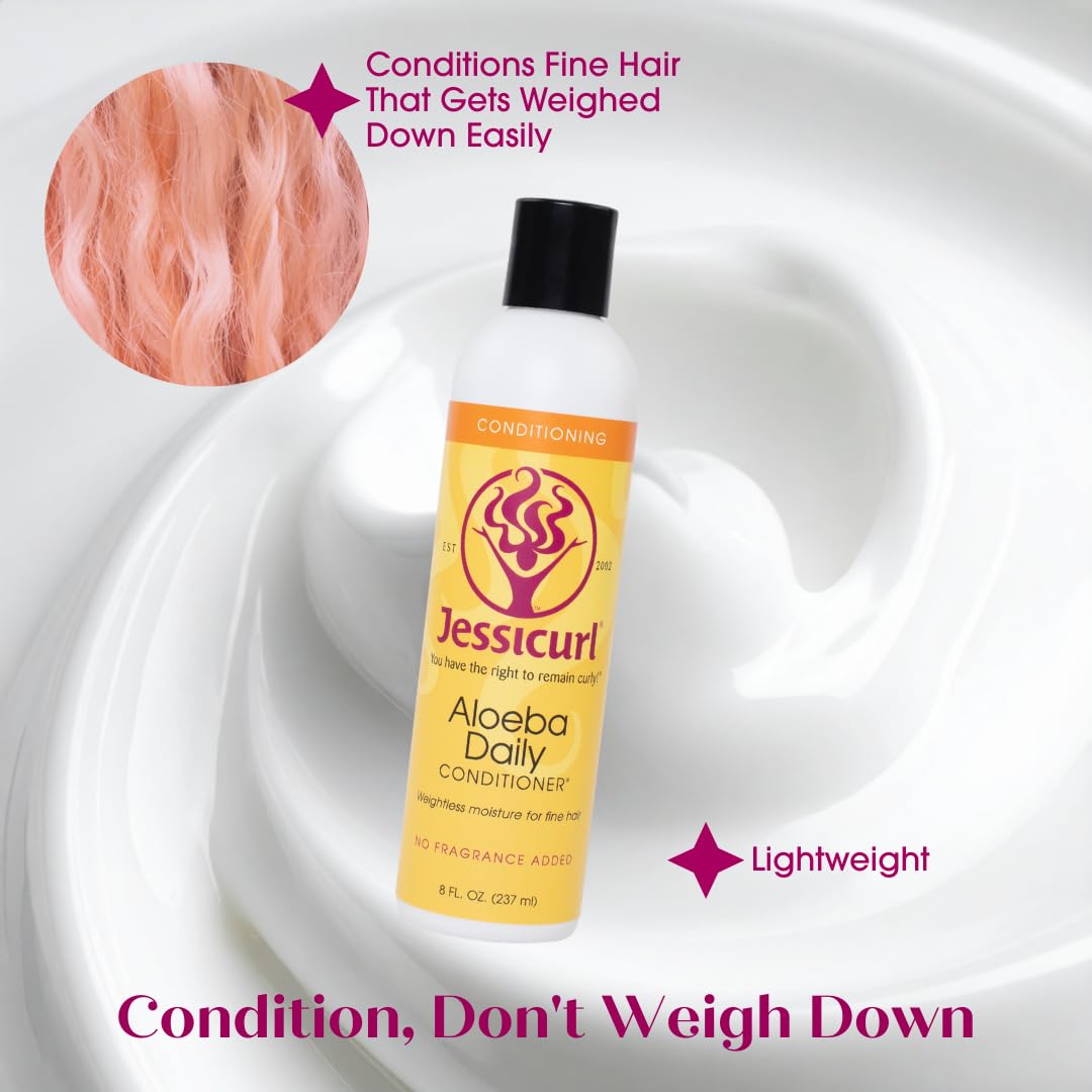 Jessicurl Aloeba applied to wet curls in hand to show detangling and frizz control