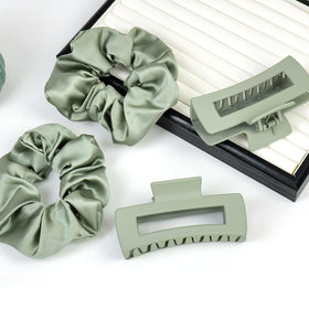 JGQUR scrunchie holding a ponytail during activity for gentle, reliable grip