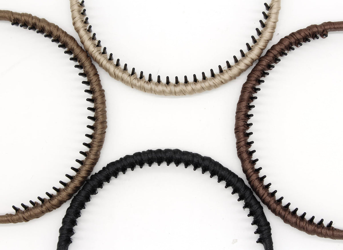 JOBAND close-up of plastic teeth demonstrating grip and gentle hold on hair