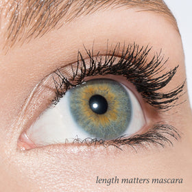 Julep micro-bristle wand close-up demonstrating precise lash separation benefit