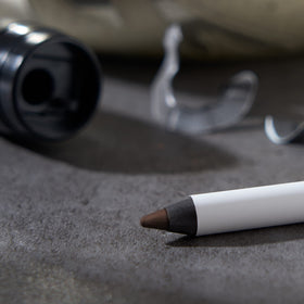 Julep When Pencil Met Gel Rich Brown close-up tip showing creamy core for smooth application