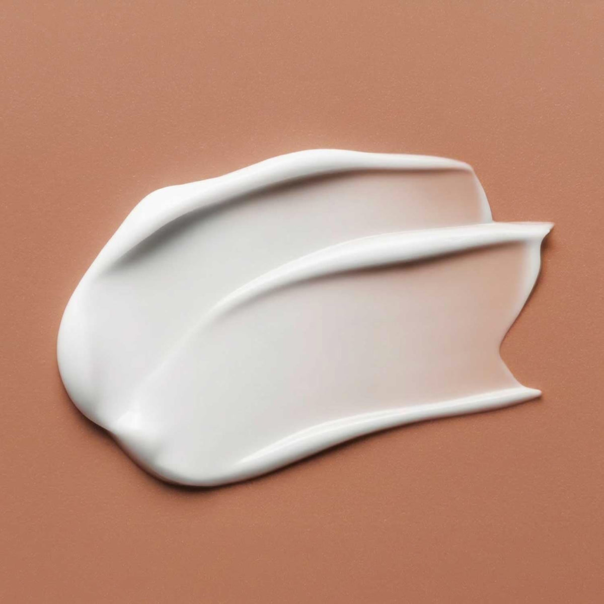 Just Nutritive pump and label close-up highlighting ingredient transparency