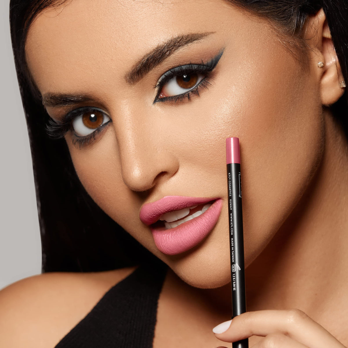 K7L lip crayon tip close-up highlighting creamy point for precise lining