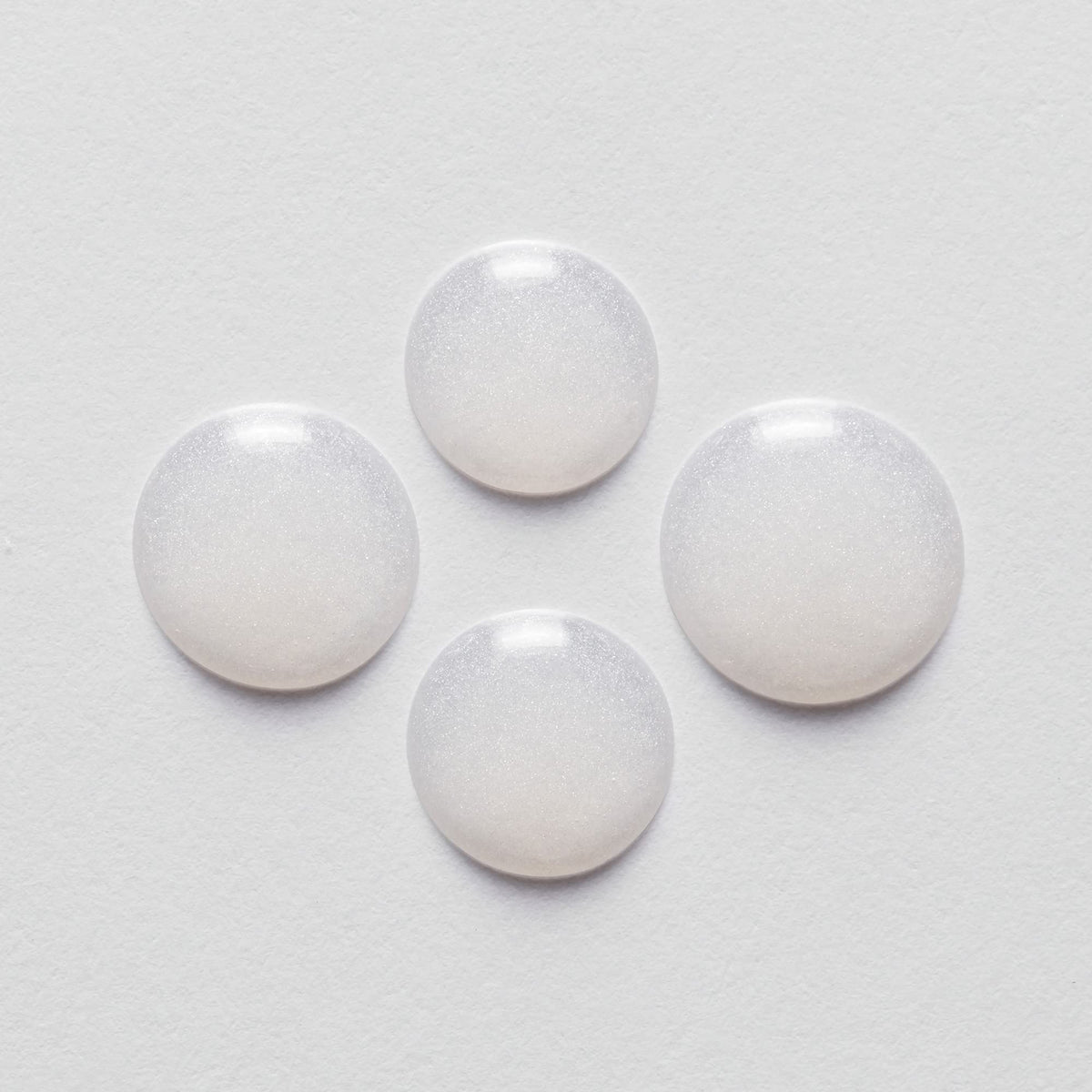 KÉRASTASE label close-up highlighting ceramides and formula benefits