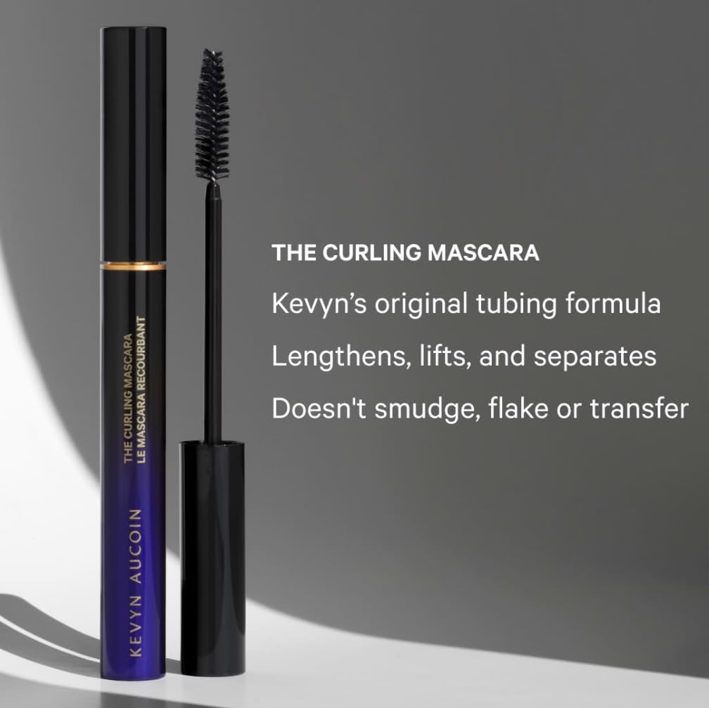Kevyn Aucoin wand close-up displaying dense bristles for volume