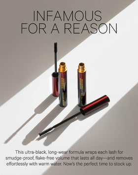 Kevyn Aucoin wand coated with tubing formula demonstrating smooth texture