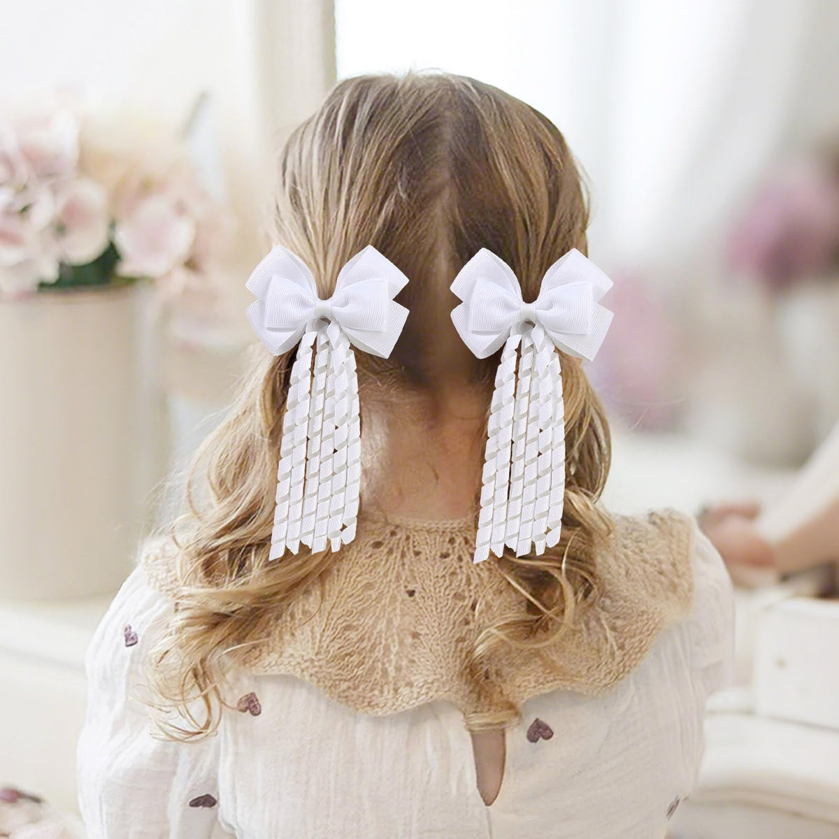 KIDSBETT alligator clip detail highlighting toothed grip and secure hold