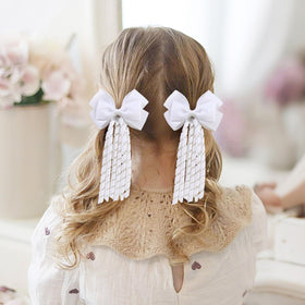 KIDSBETT alligator clip detail highlighting toothed grip and secure hold
