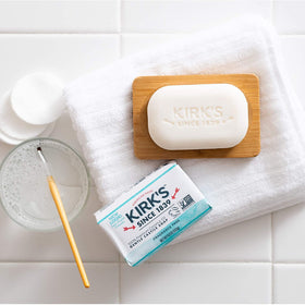Kirk's coconut oil ingredient visual representing pure botanical source benefit