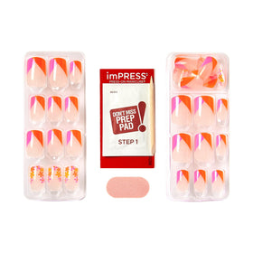 KISS close-up of nail curvature demonstrating natural-fit and comfort