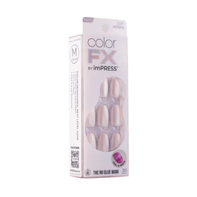 KISS hand model wearing nails, showcases instant salon look in minutes