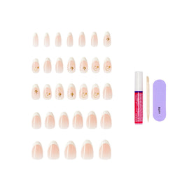 KISS nails on hand demonstrating instant salon look and comfortable fit