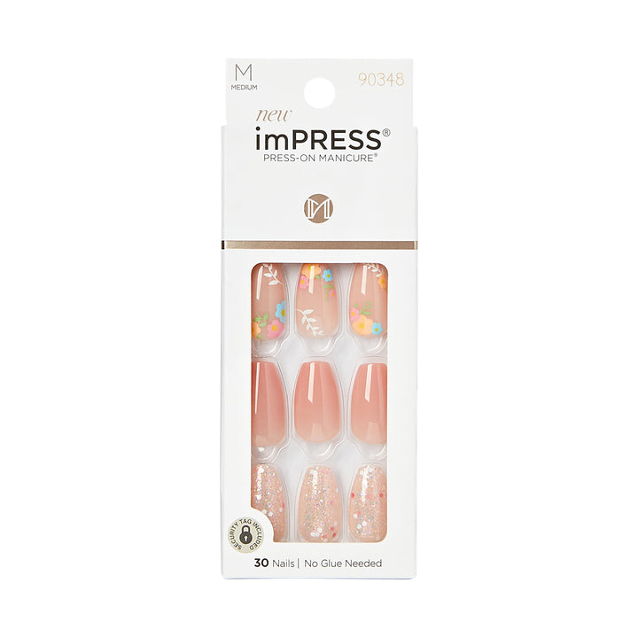 KISS packaging showing full press-on manicure kit and benefits
