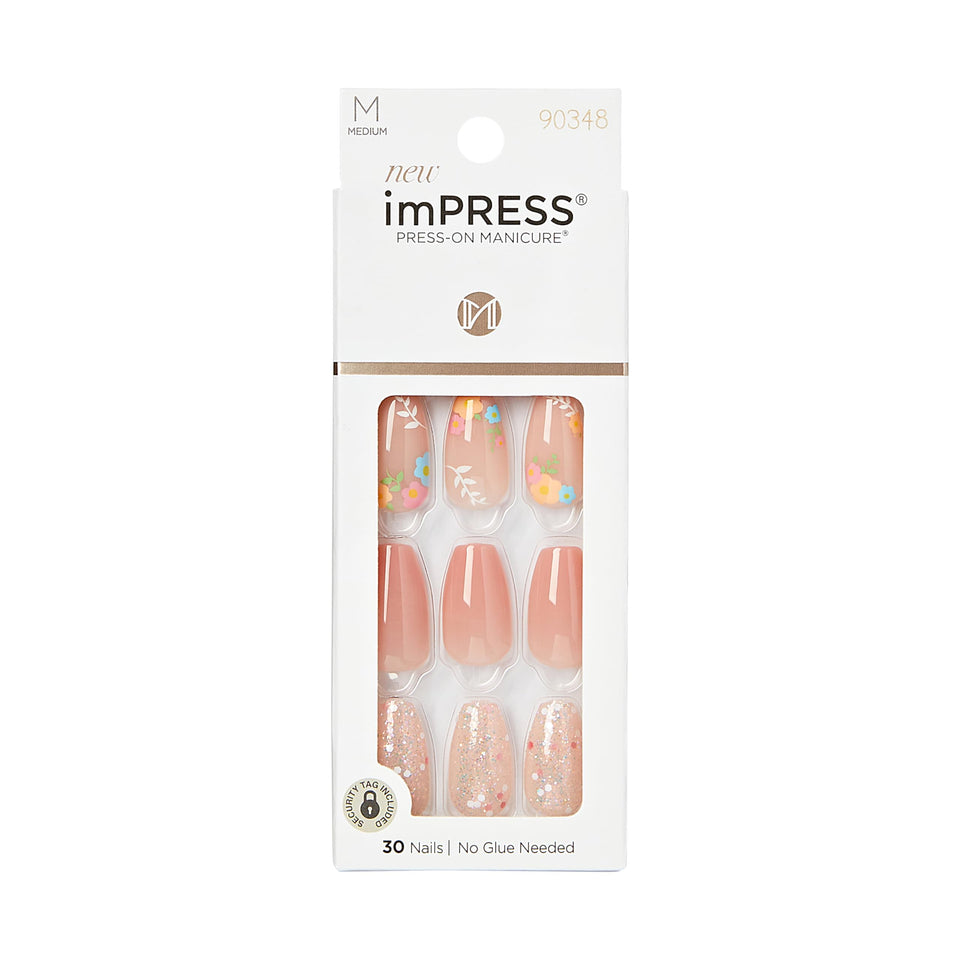 KISS packaging showing full press-on manicure kit and benefits