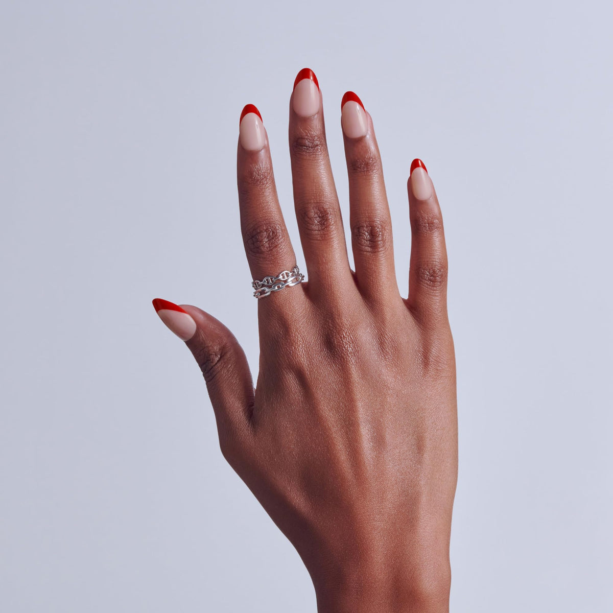 KISS close-up of nail surface texture highlighting durable, chip-resistant finish