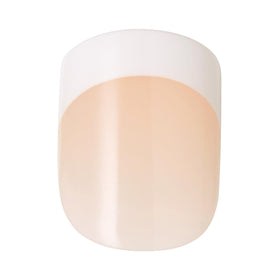 KISS lifestyle image of finished manicure offering salon-style confidence