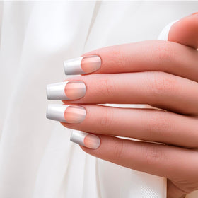 KISS close-up of wide-fit nail curvature demonstrating natural comfortable fit