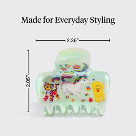 Kitsch Markie clip worn in hair as half-up style showing comfortable, no-pinch wear