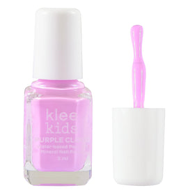 Klee Naturals applicator and tools arranged for easy kid-friendly use