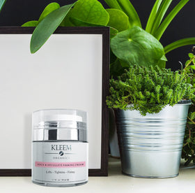 Kleem Organics retinol and hyaluronic visuals showing hydration support