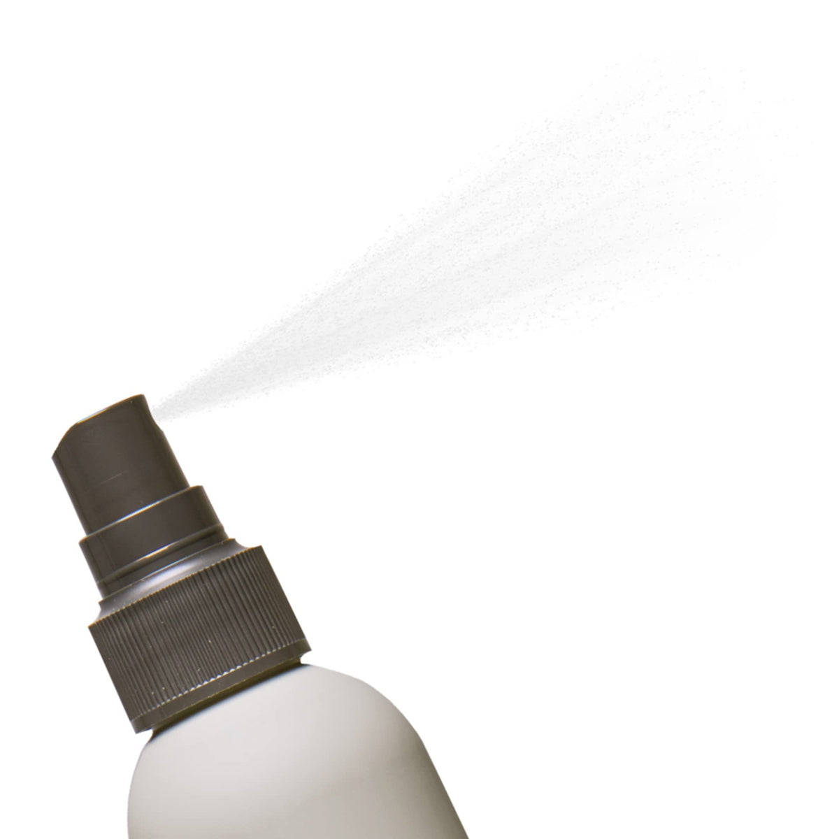 KMS HAIRPLAY nozzle detail demonstrating easy, even mist for control