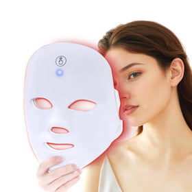 KNNKNN front view of LED facial mask showing full-face coverage and ergonomic shape benefit