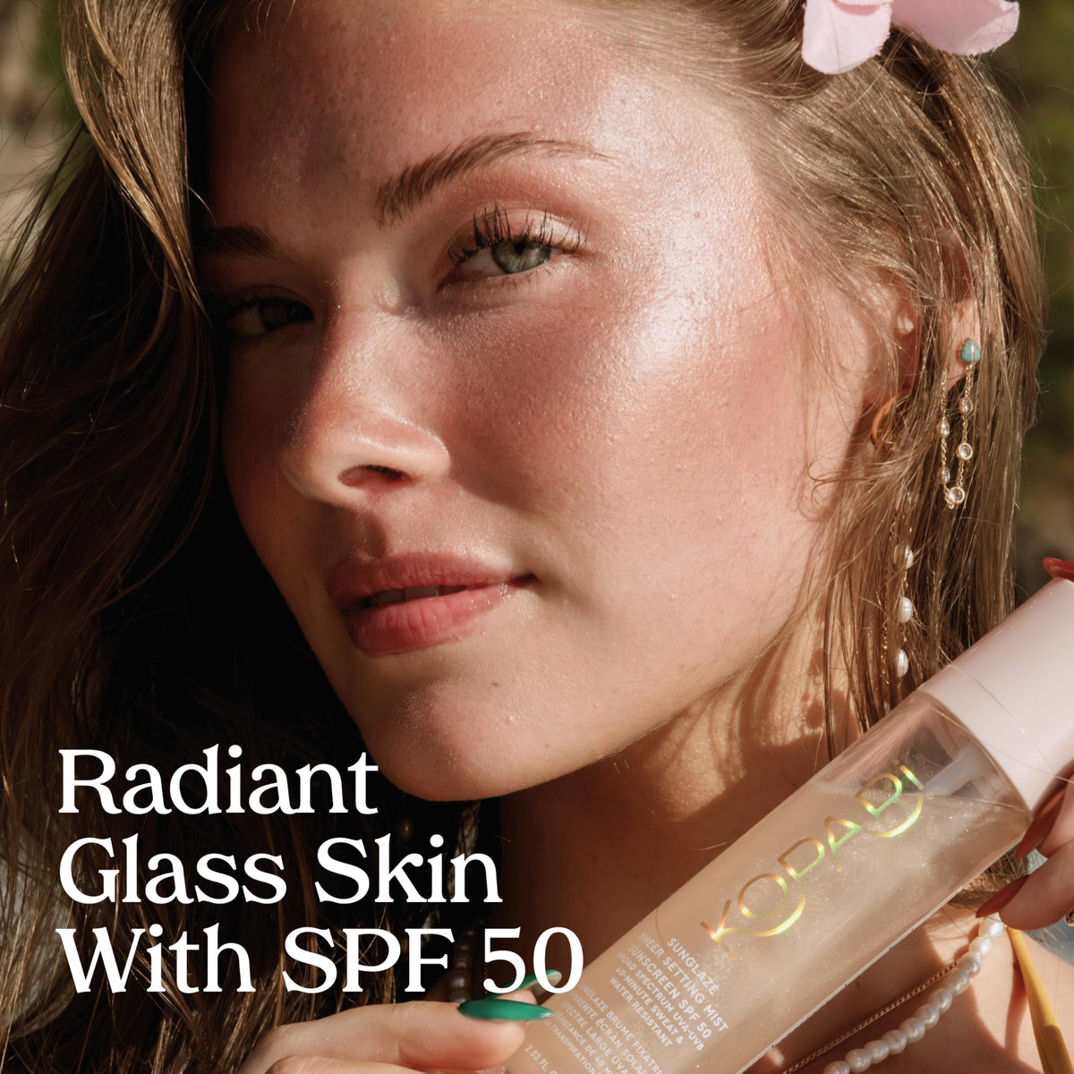 Kopari label close-up highlighting hyaluronic acid and vitamin C features