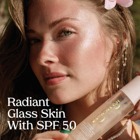 Kopari label close-up highlighting hyaluronic acid and vitamin C features