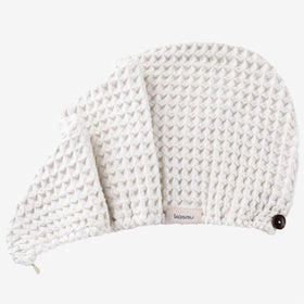 KOSMU close-up of waffle weave texture highlighting absorbent pockets and breathable feel