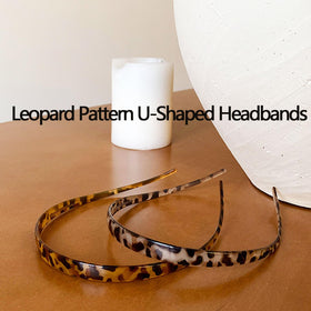 KOVOLITU headband being wiped clean to show water-resistant easy-care benefit