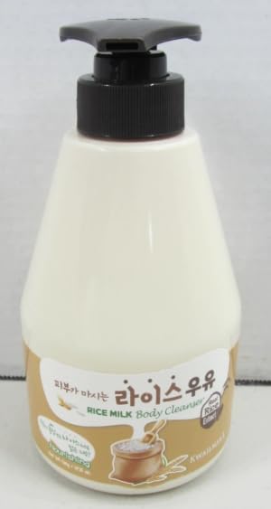Kwailnara pouring from bottle in shower demonstrating easy dispensing and soft foam