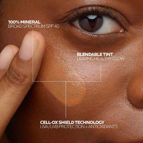 La Roche-Posay close-up texture of lightweight formula for easy blending