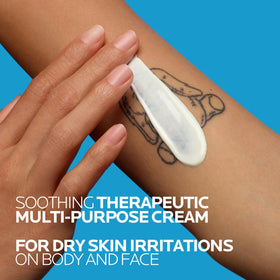 La Roche-Posay balm applied to hands to soothe dryness and restore comfort