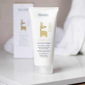 LABORATORIOS BABE applied on baby arm demonstrating soothing hydration and protection