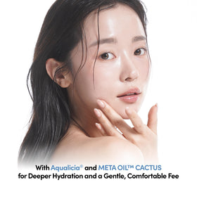 LAGOM removing waterproof makeup from skin, effective deep-cleansing action