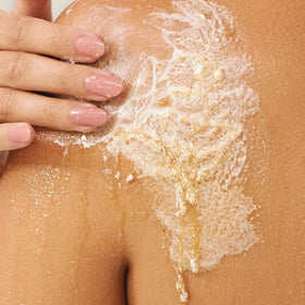 LALICIOUS coconut and sugar ingredients highlighting natural exfoliation and moisturizing benefit