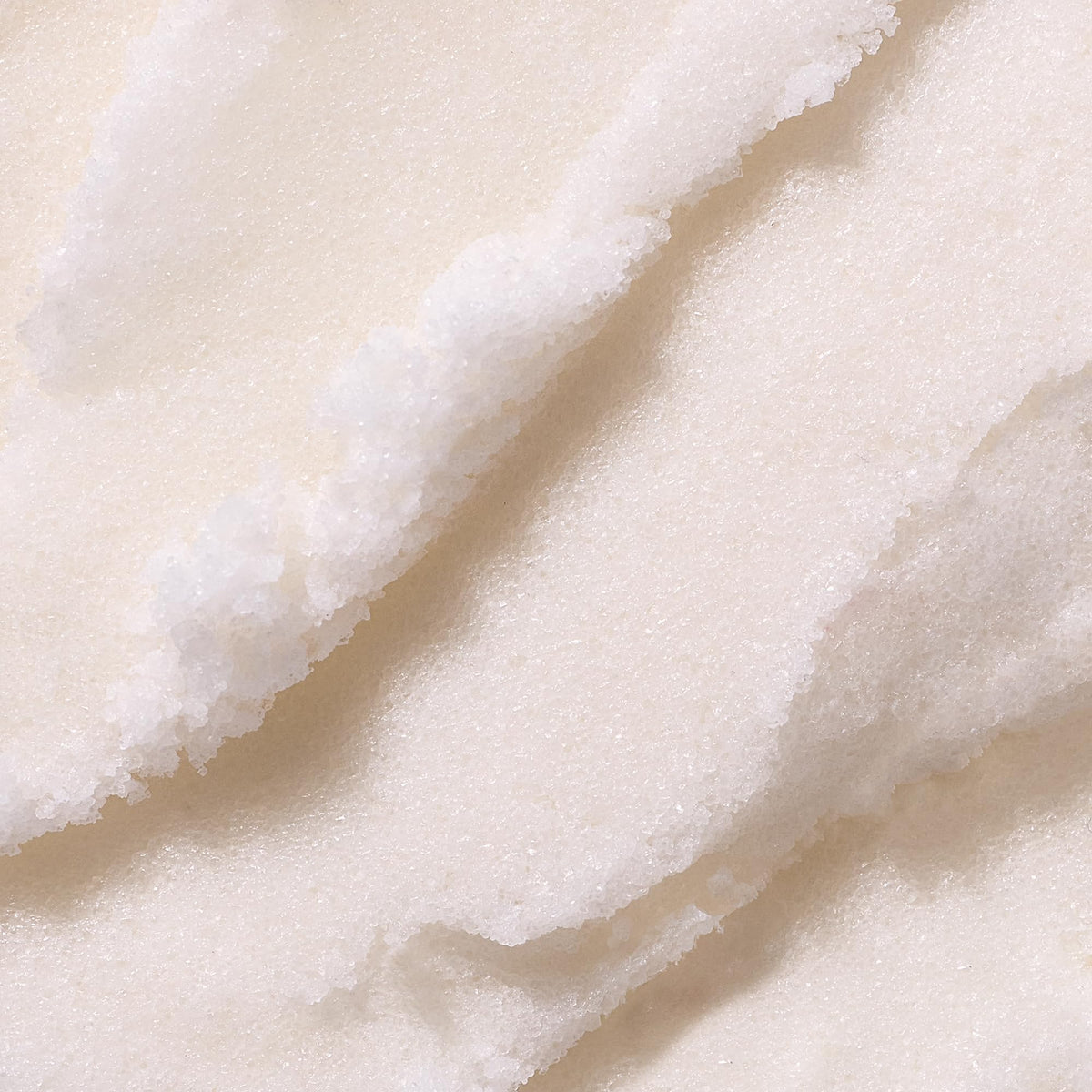 LALICIOUS label detail emphasizing clean-beauty claims and ingredient transparency benefit