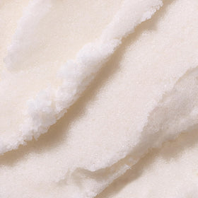 LALICIOUS label detail emphasizing clean-beauty claims and ingredient transparency benefit