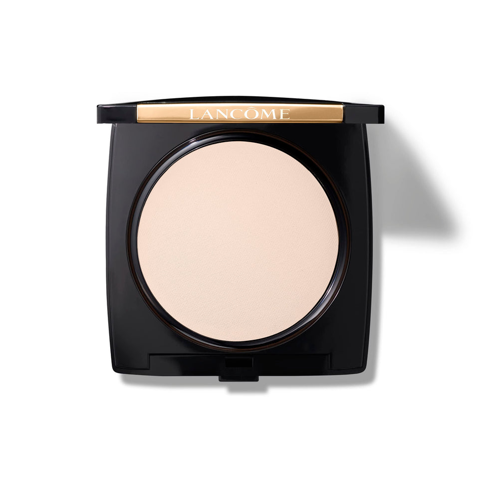 Lancôme compact front view showing elegant packaging and travel-ready benefit
