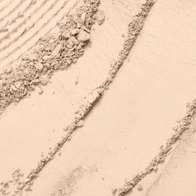 Lancôme powder texture close-up highlighting smooth, blendable finish