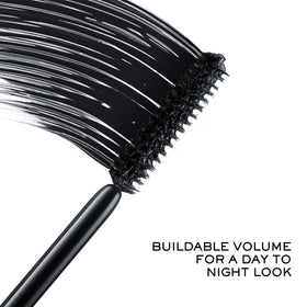 Lancôme Hypnôse creamy texture on wand demonstrating smooth buildable formula