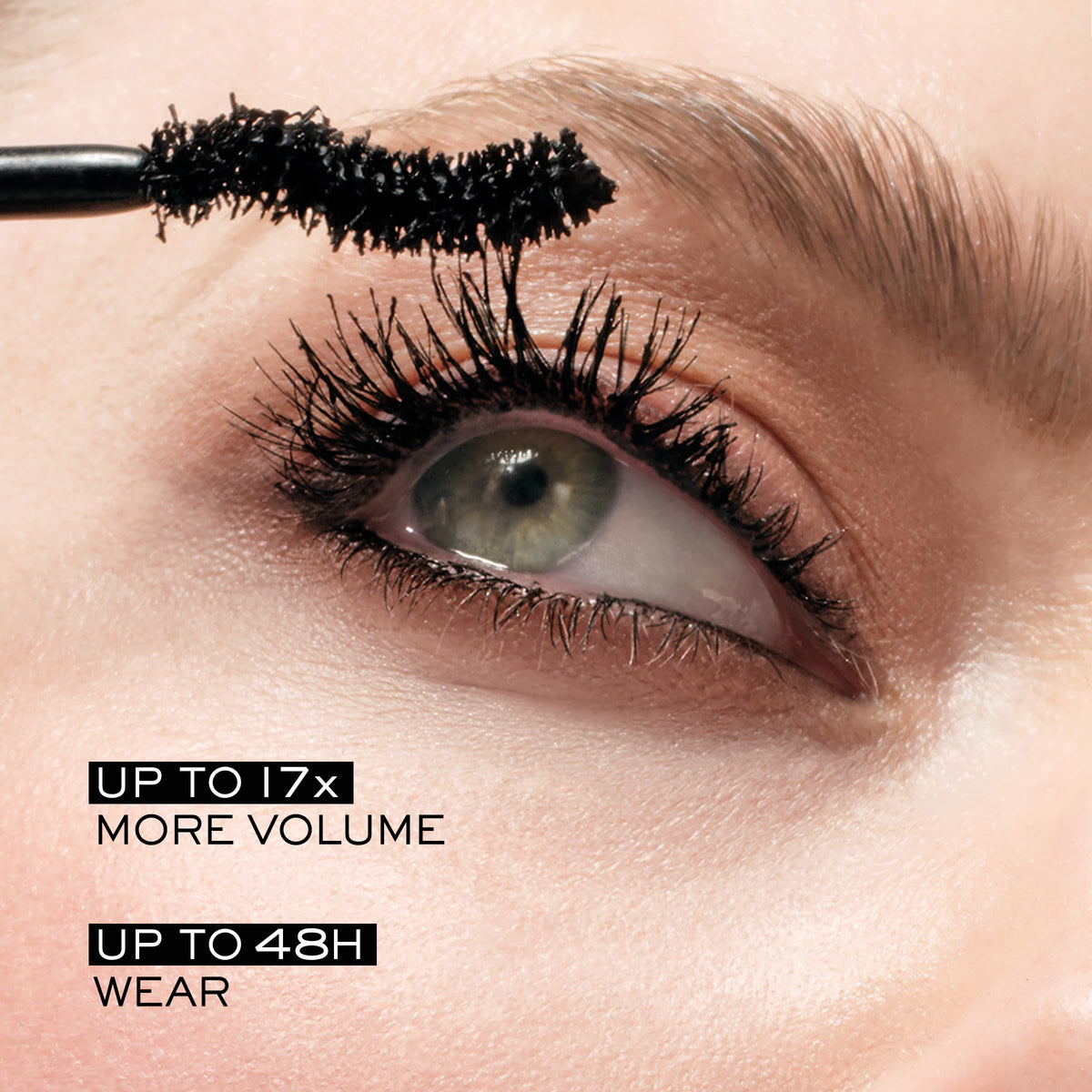 Lancôme Hypnôse Drama S-shaped brush close-up for precise lash coating