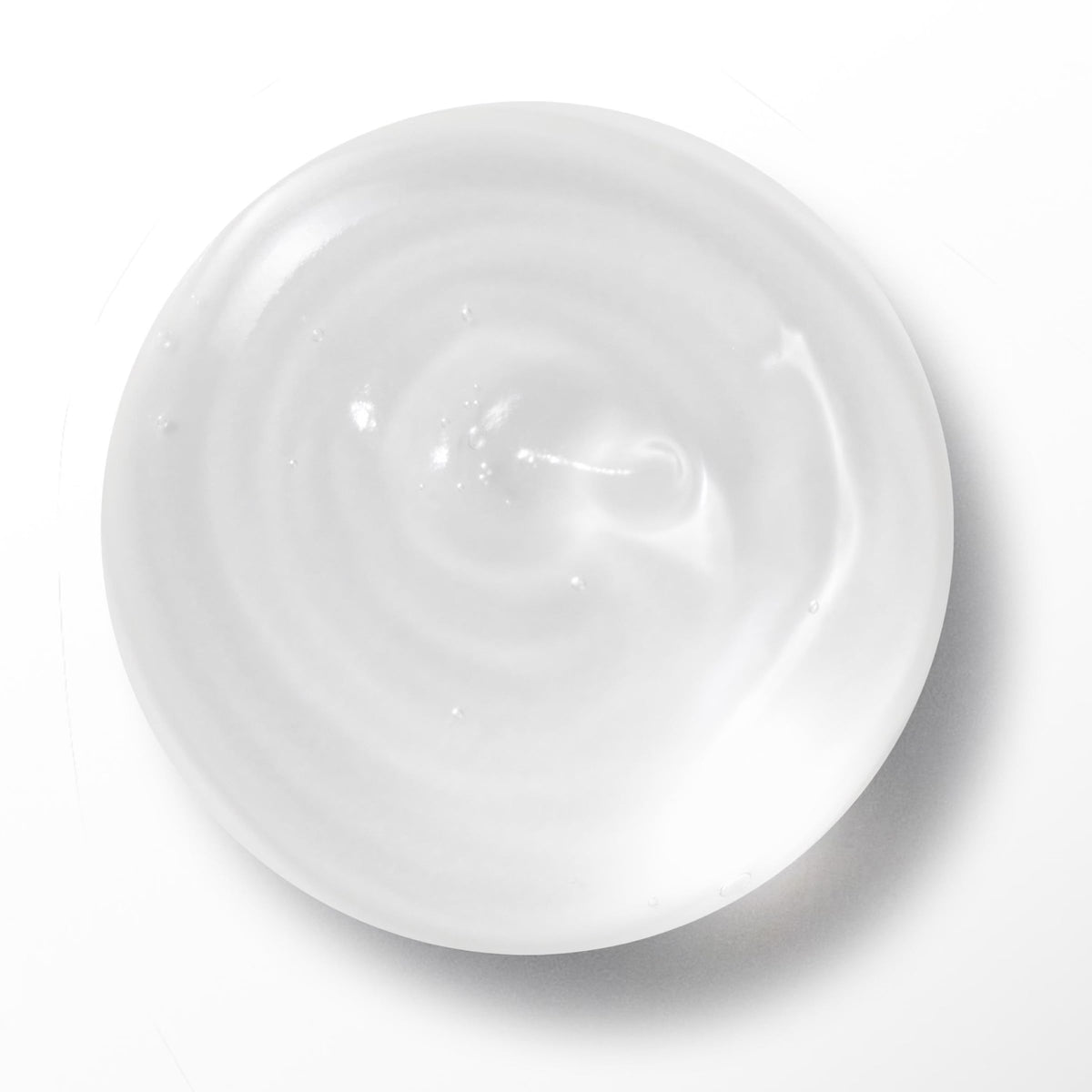 Lancôme pump and cap detail highlighting precise dispensing benefit