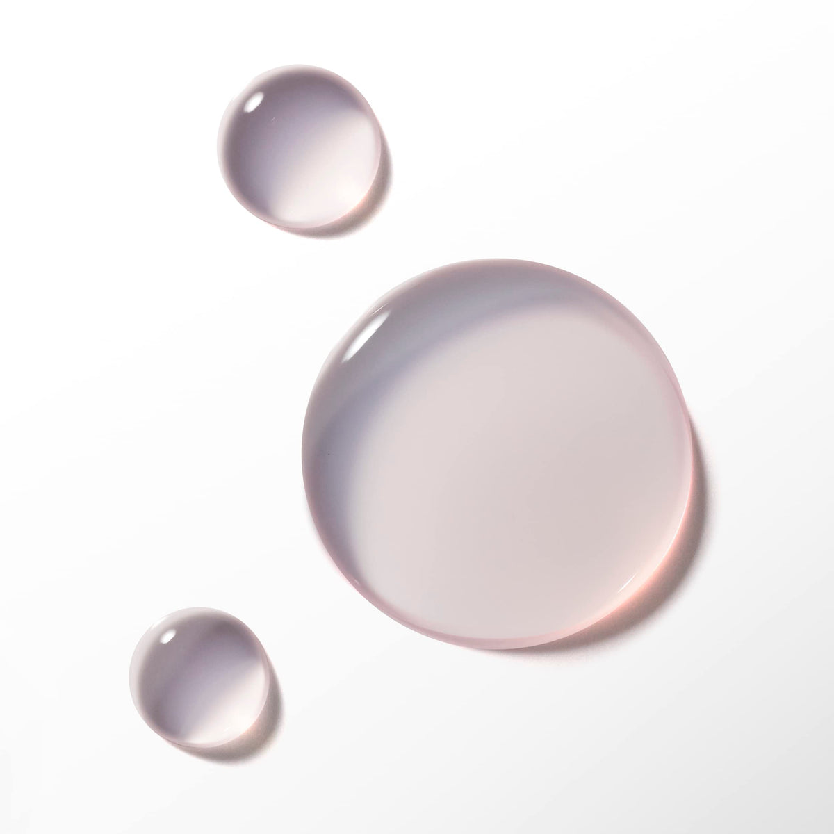 Lancôme La Vie Est Belle close-up of creamy foam texture, shows softening wash benefit