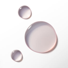 Lancôme La Vie Est Belle close-up of creamy foam texture, shows softening wash benefit