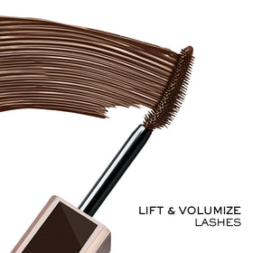 Lancôme curved wand detail demonstrating lift and precise application benefit