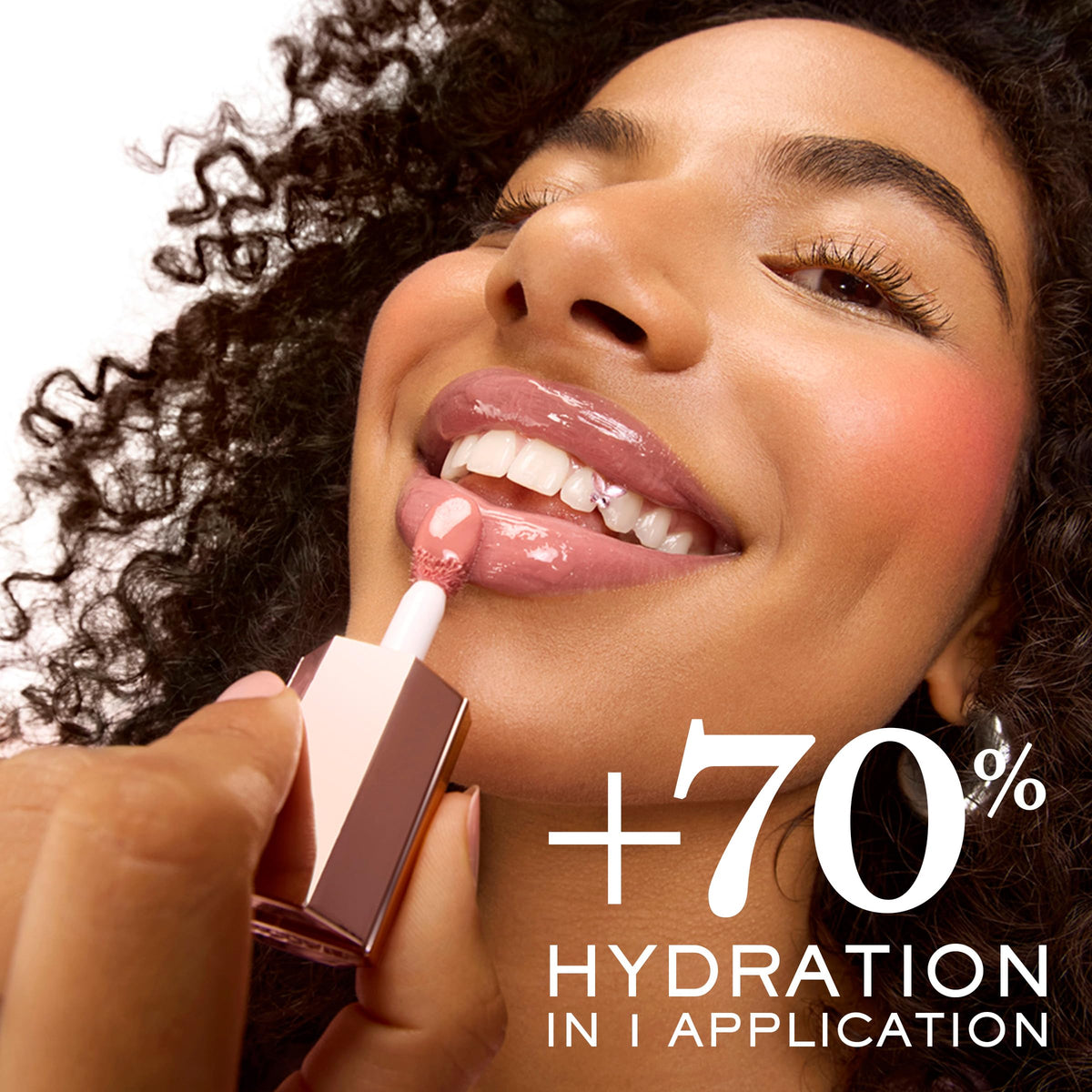Lancôme gloss texture swirl highlighting glossy finish and moisturizing feel