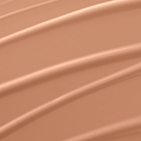 Lancôme Rénergie Lift pump dispenser demonstrating easy, controlled product dispensing benefit