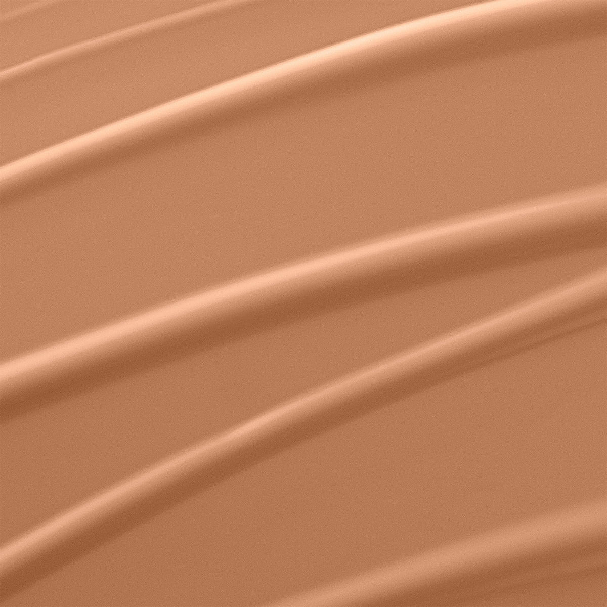 Lancôme Rénergie pump dispensing creamy texture benefit: smooth, blendable formula