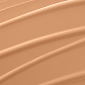 Lancôme texture close-up showing creamy finish and hydrating, smoothing benefit